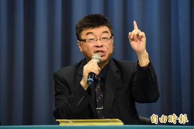 自稱陷入低潮「身體微恙」 邱毅嘆：被「垃圾人」纏上