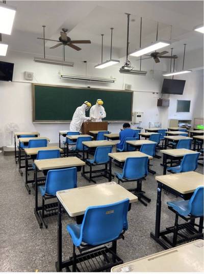 英文會考網路購物、戰爭圖書館入題 文法題變多拿高分不易