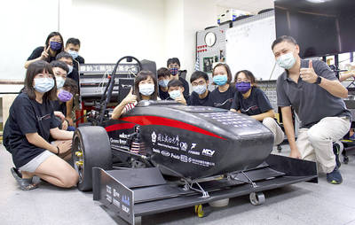 《TAIPEI TIMES》 NCKU students set records with electric car