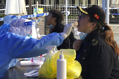 上海本土病例日增逾1.3萬例 官方嚴格落實足不出戶