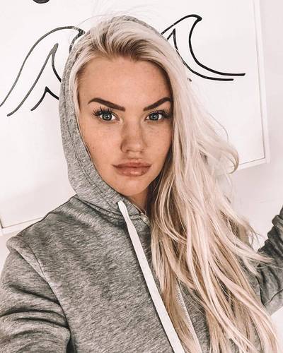 「鵝子」慘遭老鷹空襲  辣媽顧不得哺乳上身赤裸勇衝庭院搶救