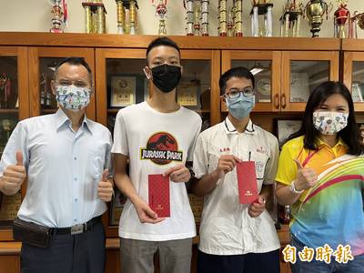 5A++作文6級分  陳逸鍇要留讀屏東高中