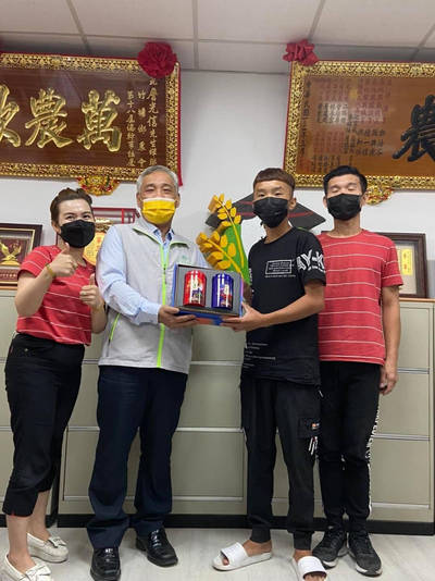 國中會考作文狀元不升學想種田 陳吉仲居隔中急傳口訊…
