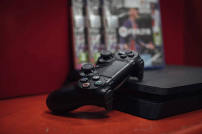 租PS4+2遊戲片4年不還 男子吃上侵占罪判刑3個月