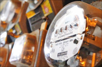 危機是轉機？ 電價「解凍」 綠色和平籲用電大戶增發綠電