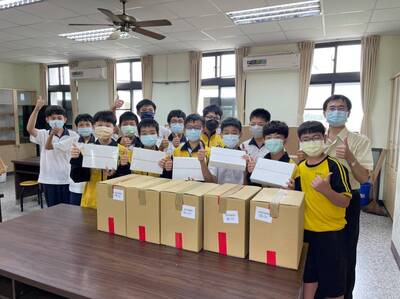 平板學習載具配送率90.8％ 8個縣市預計8月中旬到貨