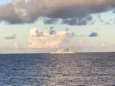 中科院將「無限高」飛彈試射 共軍電偵船被拍到了！