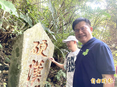 國民體育日登觀音山硬漢嶺 林佳龍笑稱：有心理準備做「硬漢市長」