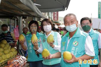 黃秀芳南彰化拜票 邱建富：知名度逐漸竄升中