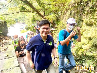 酸林佳龍「補爬」觀音山步道 侯競辦：心裡想的是台北市民大道