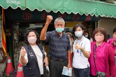 強打女力 王育敏竹崎市場拜票