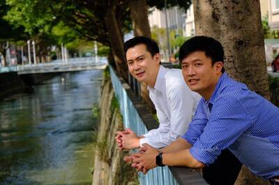 跨黨派進步連線 鄭朝方偕陳禹同發表豆仔埔溪藝術光廊政見