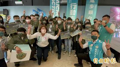 被蔡其昌這政見打中！首投族當分身 上街宣講號召青年返鄉投票