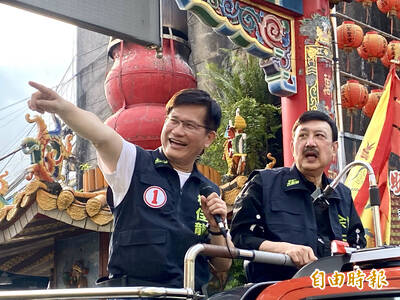 陪林佳龍三重車隊掃街 余天掛保證：新北市交給他絕對沒有問題