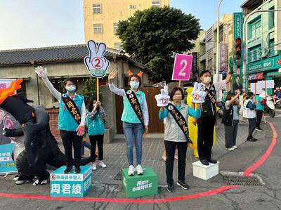 黃秀芳回故鄉車隊掃街 民眾大喊「唯一支持線西女兒」