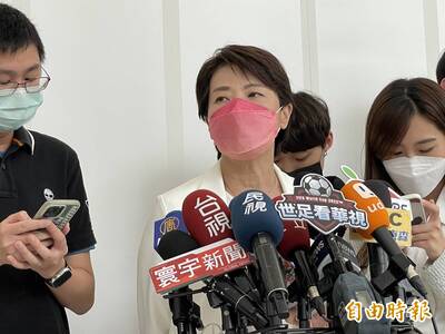 批藍綠狗咬狗、把選民當私產 黃珊珊︰自信能獲中間選民支持