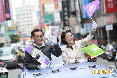 立院好鵬友力挺鄭運鵬 阿中競選總幹事吳思瑤跨區陪車掃