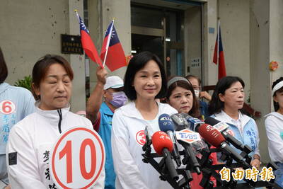 陳其邁左楠掃街人氣高 柯志恩：高雄人的熱忱和禮貌表現