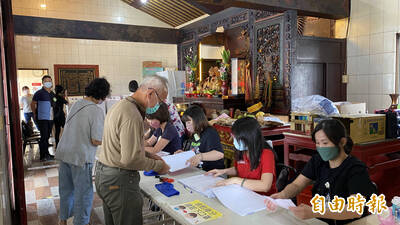 神明來監票  台南這個投票所設在廟內