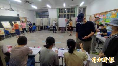 選務人員沒主動給公投票？ 高市選委會：只會提醒不會主動給