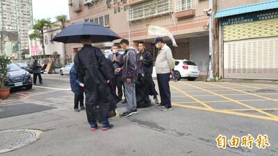 桃園「黑人家族」老大郭信一遭槍殺 家屬招魂一度擲無筊