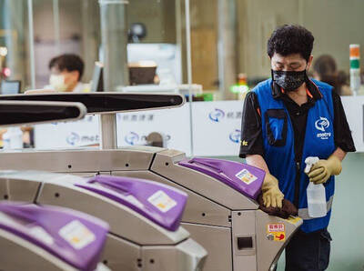 加強中國航班入境檢疫 機捷A12-A14a站工作人員每週快篩