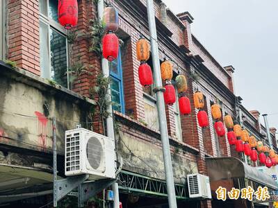 桃園燈會「三長兩短」燈籠布置挨批 改「雙雙對對」盼討喜