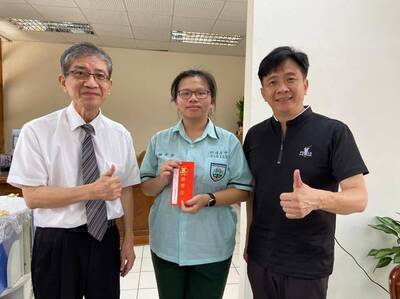 竹崎高中特殊境遇生陳宇宣勤寫試題 數A達頂標