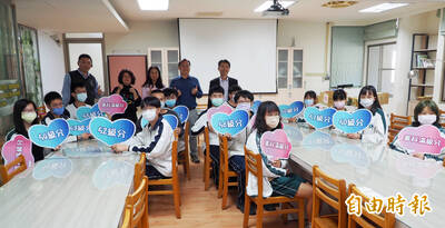中興高中學測社會、自然組最高分  讀書不忘助人最讓師長感動