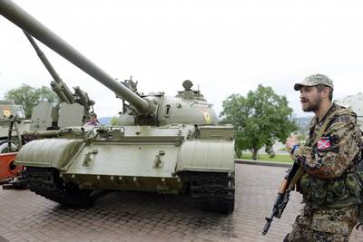 骨董戰車重新上陣 俄軍T-54/55運往前線