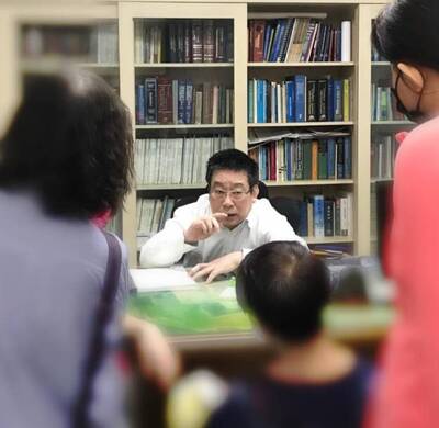 不當用苯巴比妥遭停業1個月 高雄治「腸絞痛」兒科名醫苑秉純喊冤