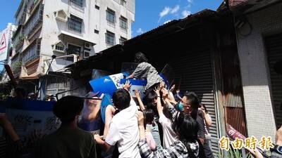 2年前「鐵路東移抗議」現場休克 警官視力受損無奈退休