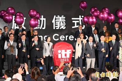 力拚1.5個月再吸百萬國際旅客  鄭文燦喊12月中達600萬人次目標