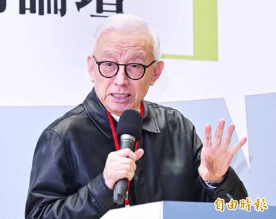 趙少康攻擊國造潛艦 曹興誠砲轟：戰鬥藍不學無術