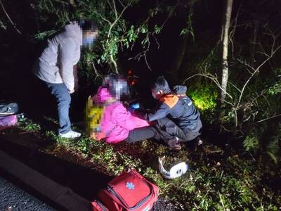 台東婦人騎車摔落邊坡 命危急送衛生所搶救