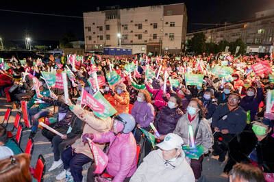 詹雅雯獻唱！ 黃秀芳彰化、花壇造勢 金曲歌后歌聲帶動晚會高潮