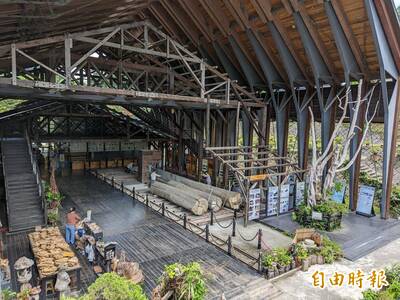 日月潭車埕木展館封閉整修 河階水岸翻新春節見客