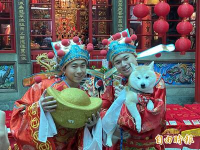 迎龍年！基隆城隍廟大年初四發「錢母」 毛小孩也能領