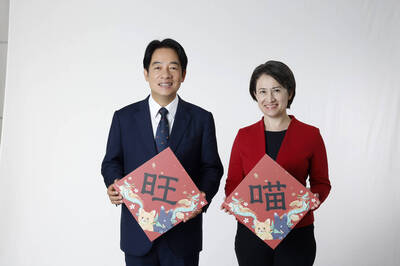 拍攝花絮曝光！賴清德、蕭美琴「旺喵」合體賀年  加碼情人節愛心版