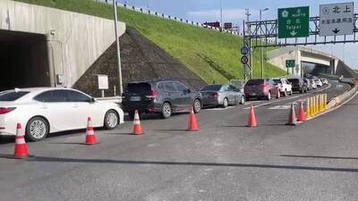國5塞到今晨4點 新一波北返車潮上午湧現雪隧回堵4公里