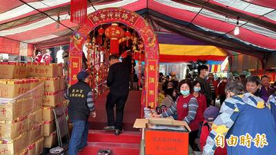 大年初四接財神 草屯財神廟敦和宮湧人潮