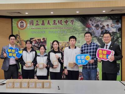 嘉義高中學測成績亮眼 60級分1人、58級分以上10人