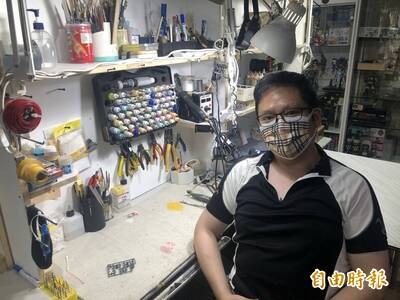 前工程師劉權德患遺傳性眼疾 改當「公仔神醫」成功轉職
