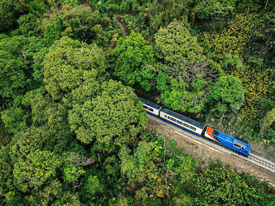 《TAIPEI TIMES》New Alishan train to be launched next month