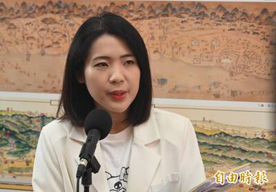 徐巧芯喊京華城「關我屁事喔?」 四叉貓:2020徐曾質詢京華城區域都更計畫