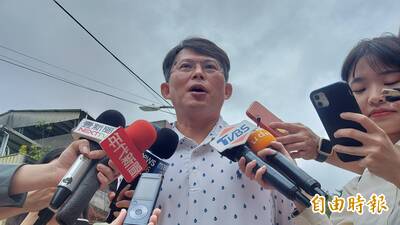 柯文哲下電視辯論戰帖挨批 黃國昌爆「資深媒體人」聯絡願主辦