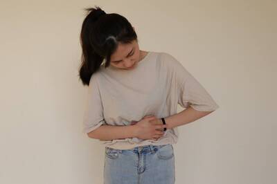 女友肚子痛大便在房間 暖男反應引網笑：「屎」了都要愛