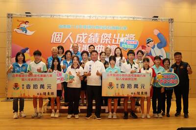 會考滿級分破紀錄 苗縣府發出170萬9000元獎勵金