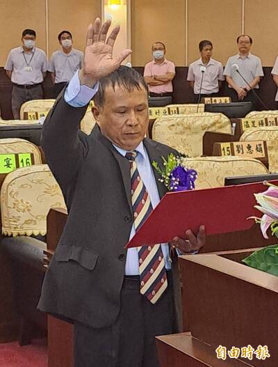 無黨籍蕭文雄今遞補彰化縣議員 宣布已加入民進黨