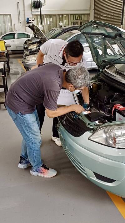 泡水車退散！ 北市勞動局開辦「車輛鑑定班」200小時職訓課